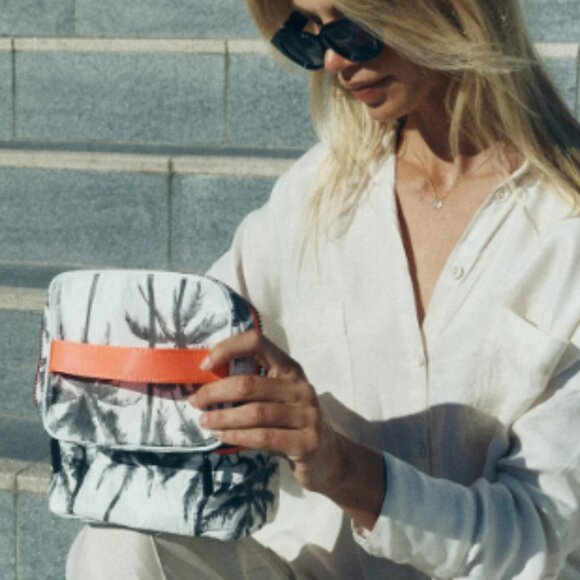 Aloha Collection Cabin Crew Kit Kalapana  NWT - Picture 4 of 7